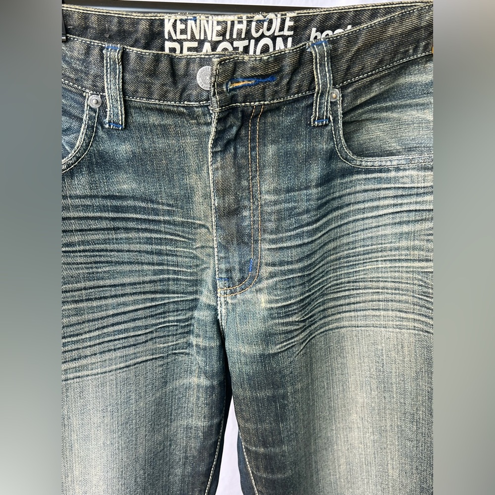 Kenneth Cole Reaction boot cut jeans. Worn look. Great condition. 34/30